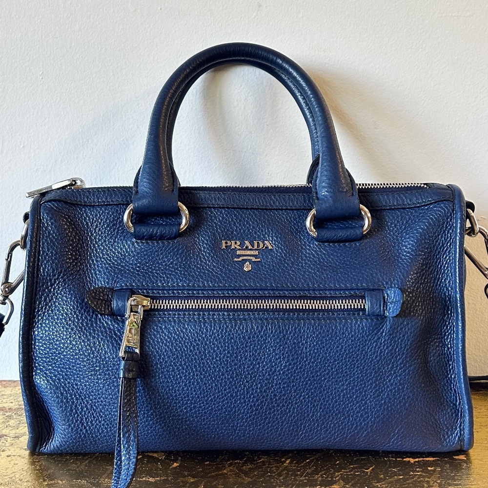 PRADA - Picture 1 of 6